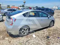 2012 Toyota PRIUS фото