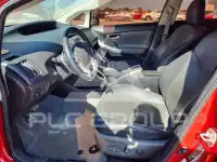 2012 Toyota PRIUS фото