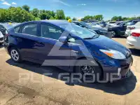 2012 Toyota PRIUS фото