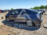 2012 Toyota PRIUS фото