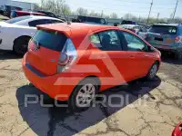 2012 Toyota PRIUS фото