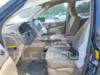 2012 KIA Sedona photo