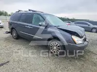 2012 KIA Sedona photo