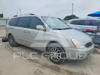 2012 KIA Sedona photo