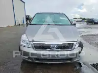 2012 KIA Sedona photo