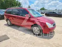 2012 KIA Sedona photo