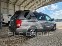 2012 KIA Sedona фото