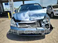2012 KIA Sedona фото