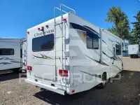 2012 Ford E-150 фото