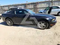 2012 Ford MUSTANG фото