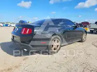 2012 Ford MUSTANG фото
