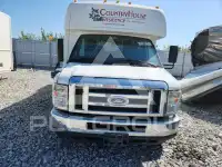2012 Ford E-350 фото