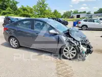 2012 Hyundai Accent photo