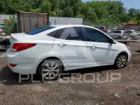 2012 Hyundai Accent photo