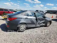 2012 Hyundai Accent photo