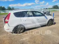 2012 Hyundai Elantra photo