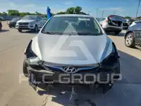 2012 Hyundai Elantra photo