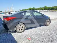 2012 Hyundai Elantra photo
