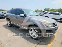 2012 Volkswagen Touareg photo
