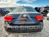 2012 Volkswagen Passat photo