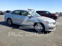 2012 Volkswagen Passat photo