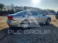 2012 Volkswagen Passat photo