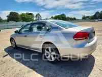 2012 Volkswagen Passat фото