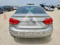 2012 Volkswagen Passat photo
