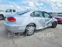 2012 Volkswagen Passat photo