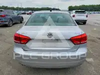 2012 Volkswagen Passat photo