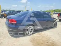 2012 Volkswagen Passat photo