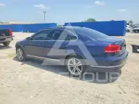 2012 Volkswagen Passat photo