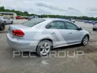 2012 Volkswagen Passat photo