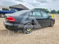 2012 Volkswagen Passat photo