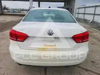 2012 Volkswagen Passat photo