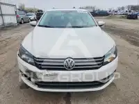 2012 Volkswagen Passat photo
