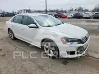 2012 Volkswagen Passat photo
