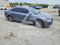 2012 Volkswagen Passat photo