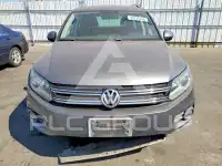 2012 Volkswagen Tiguan photo