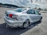 2012 Volkswagen Jetta photo
