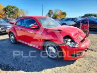 2012 Volkswagen BEETLE фото