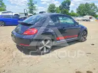 2012 Volkswagen BEETLE photo