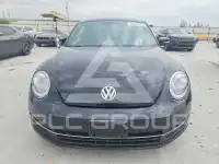 2012 Volkswagen BEETLE photo