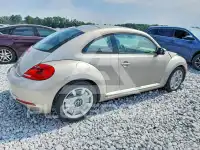 2012 Volkswagen BEETLE фото