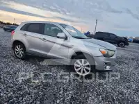 2013 Mitsubishi OUTLANDER photo