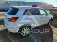 2013 Mitsubishi OUTLANDER photo