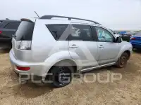 2013 Mitsubishi OUTLANDER photo