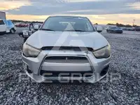 2013 Mitsubishi OUTLANDER photo