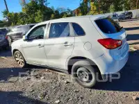 2013 Mitsubishi OUTLANDER photo