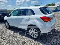 2013 Mitsubishi OUTLANDER photo